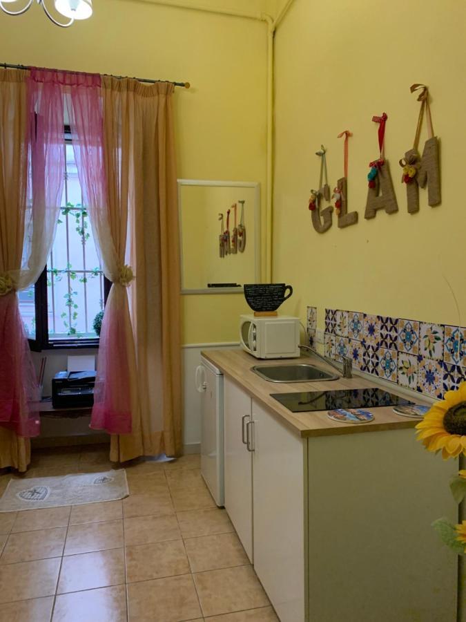 Glam Sm Maggiore Guest House Roma Esterno foto